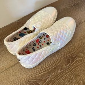 Steve Madden slip ons